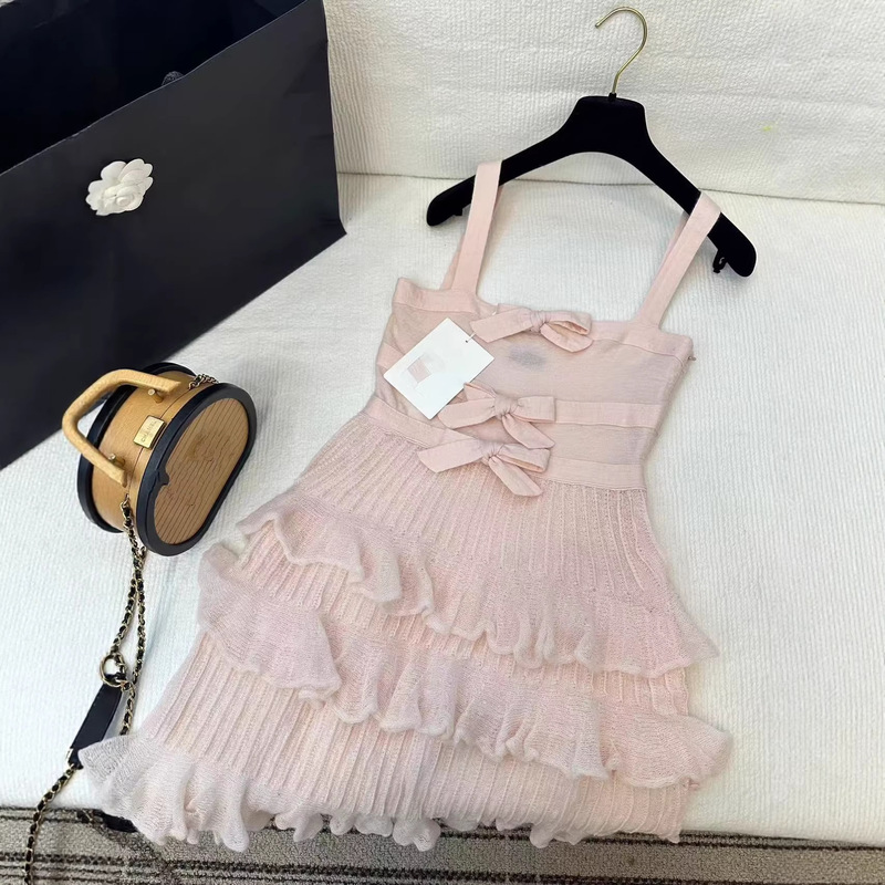 Shenzhen Nanyou Chanel-Style High-End 2026 Early Spring New Bow-Knot French Knit Strap Cake Dress