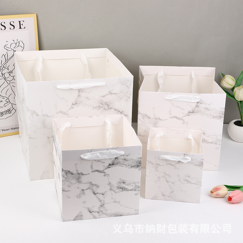 Bolsas de papel kraft espesa bolsa de mano bolsa de papel bolsa de flores al por mayor bolsa de regalo cuadrada