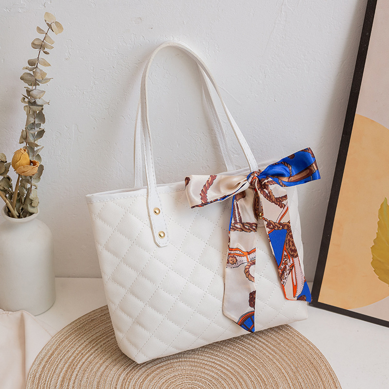 Bolsa de bordado de gran capacidad de diamante 2022 moda simple pañuelo de seda bolsa de tote en el sudeste asiático venta caliente bolsa de cubo de hombro
