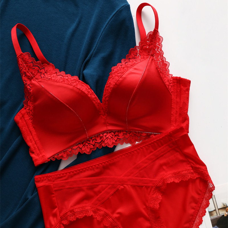 De gama alta caliente 6918 inalámbrico empuja hacia arriba la luz de lujo sexy satén ropa interior de gama alta de las mujeres pequeño pecho traje de sujetador grande