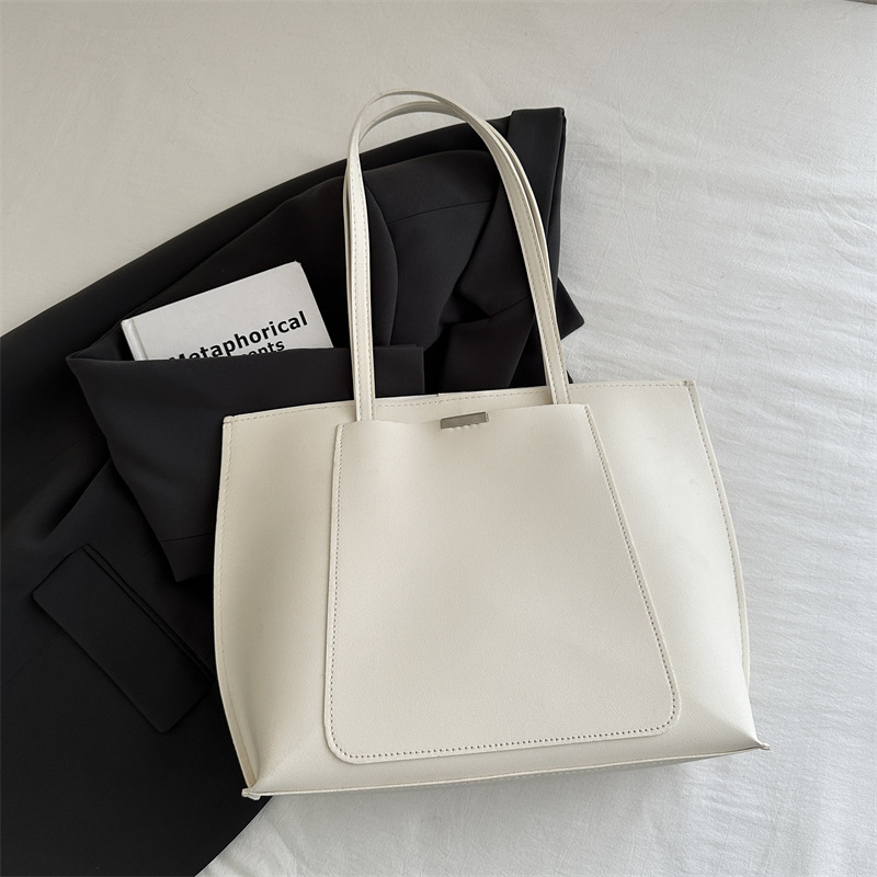 2024 otoño y invierno alta sensación de bolso de transporte de gran capacidad popular este año bolso de hombro de nicho retro bolso de tote