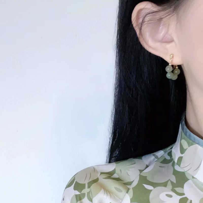 Los pendientes suaves del temperamento de Qingqingzi sin diseño femenino perforado del nicho estilo antiguo pendientes del todo-fósforo estilo chino Retro