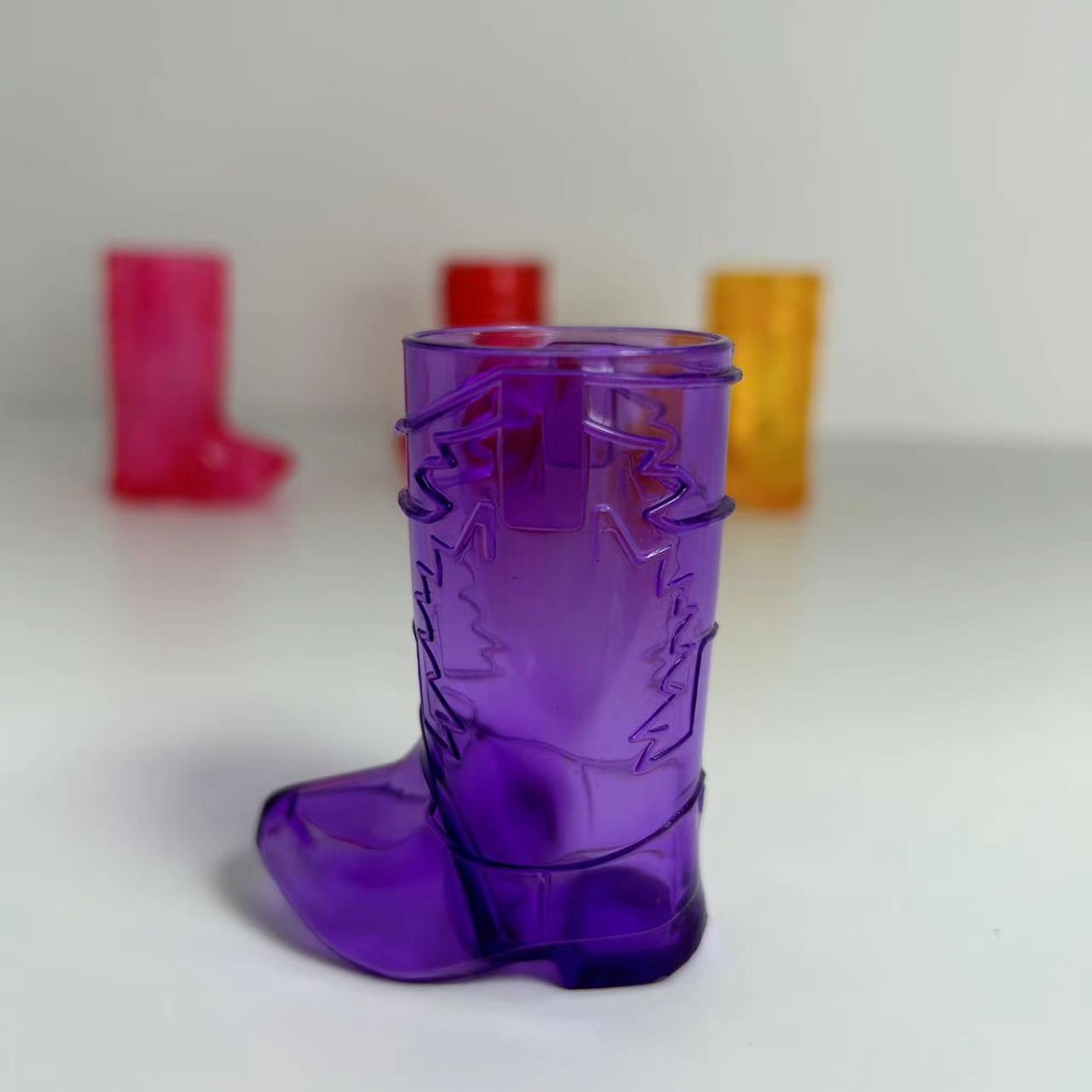 Фиолетовый непористый