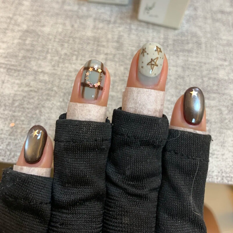 Purely Handmade Wearable Nails, New Autumn and Winter Style, Ins Retro Artistic Star Plaid Niche High-End Style Hot Girl Nail Stickers