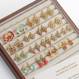 项链;耳钉;耳环