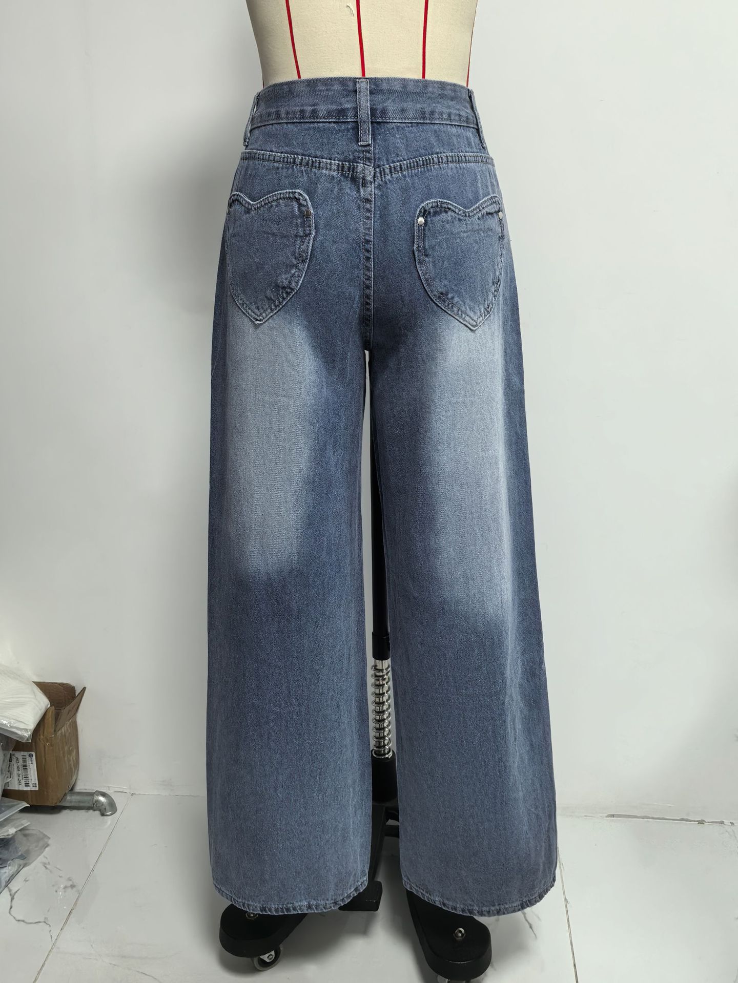 Women's Clothing Retro Washed Heart Back Pocket Wide Leg Jeans Loose Fit Sexy Women's Denim Fashion Style_ecoleips.com