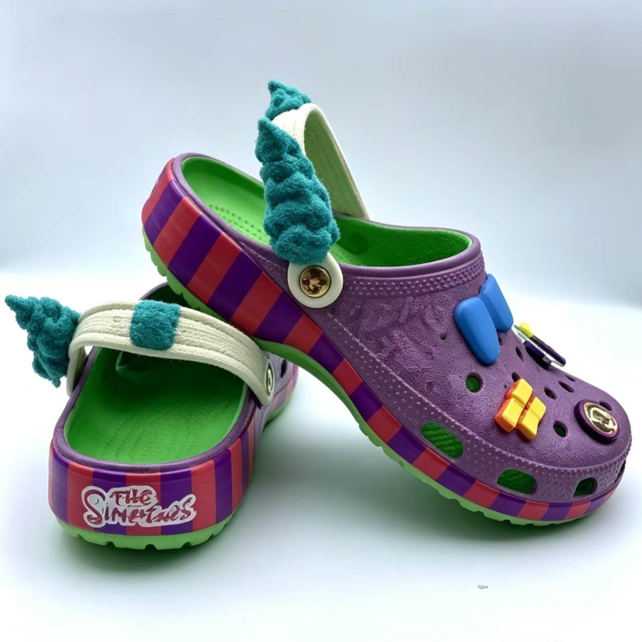 Simpsons serie original agujero zapatos de playa zapatos sandalias anti-deslizante zapatos transpirables al por mayor suministro transfronterizo