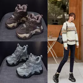 女式休闲单鞋;女式皮靴;厚底凉鞋