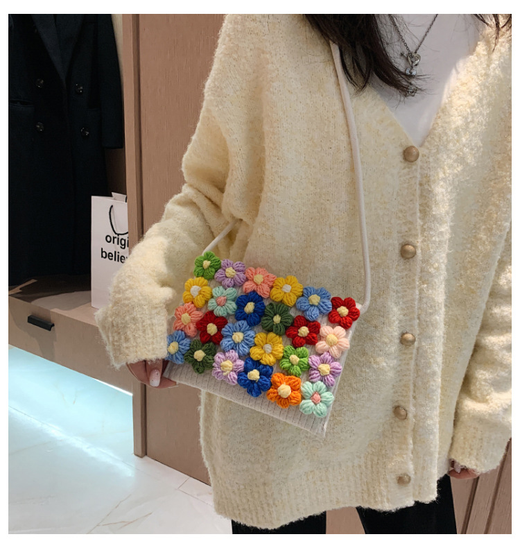 Wollstricken One-shoulder Messenger 2021 Neue Puffblume Kleine Frische Koreanische Weibliche Tasche display picture 8