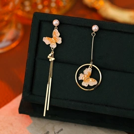 耳钉;耳扣;耳环