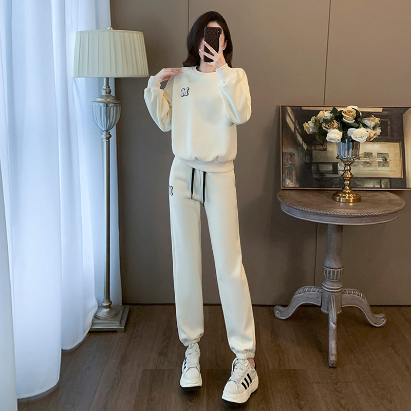 벨벳 살구 슈트 없음