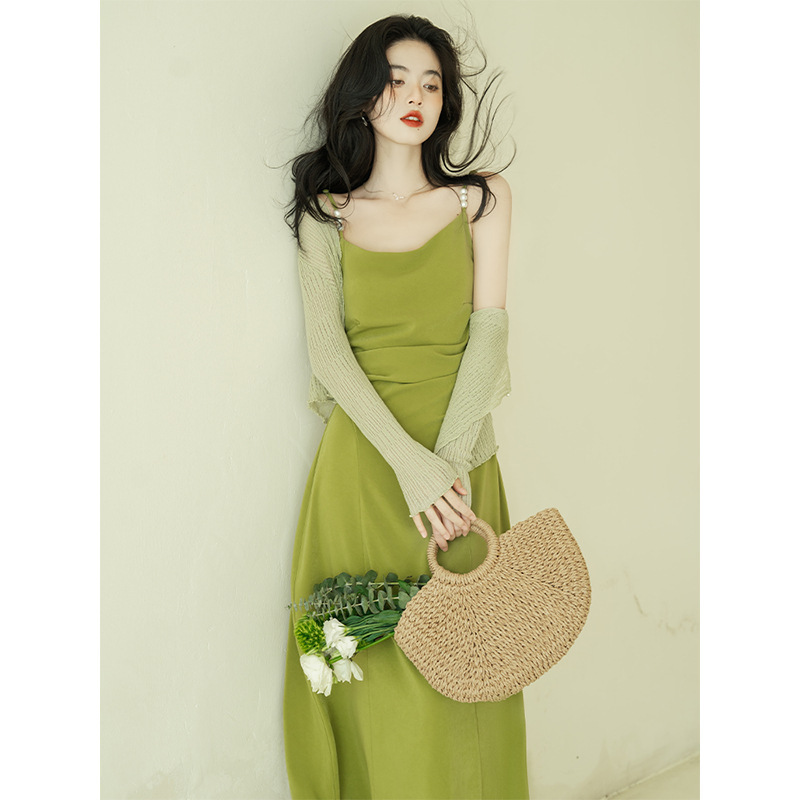 French Green dress Spring and Summer 2025 New High-end Feeling Temperament Beautiful Super Fairy Sling Cardigan Two-piece Suit