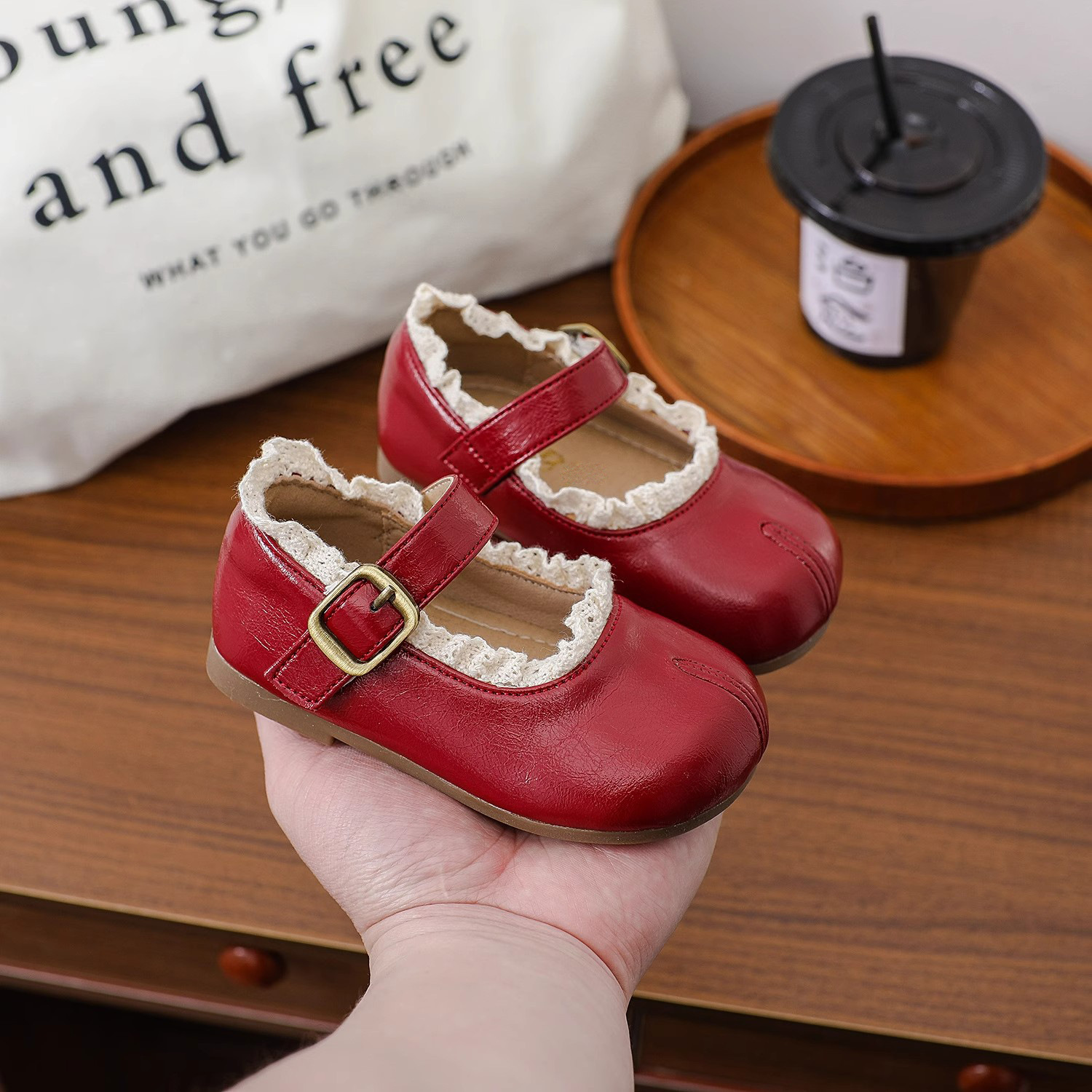 Girls' Embroidered Chinese Style Small Leather Shoes, Forest Princess Shoes, 2025 Spring & Fall New Girls' Bow Soft Sole Shoes