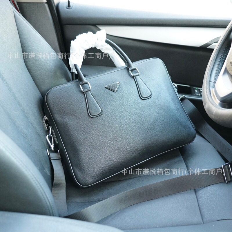 2025 New Men's Business Briefcase 14inch Computer Bag Genuine Leather Handbag Crossbody Bag Waterproof Embossed Men's Bag