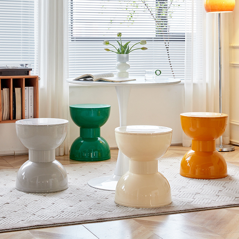 Taburete de plástico doméstico nórdico, taburete de comedor de viento crema, taburete de mesa de té, taburete redondo creativo, taburete de zapatos en la puerta