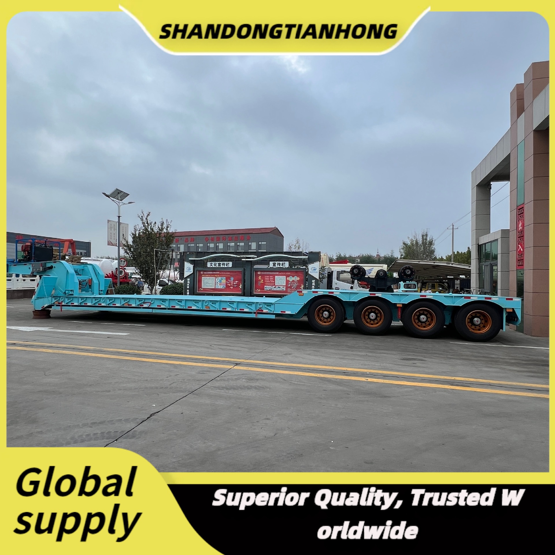 Source Manufacturer Exports 4-Axis Heavy-Duty Low-Bed Semi-Trailer Engineering Machinery Transport Trailer to South America, Central Asia and Saudi Arabia