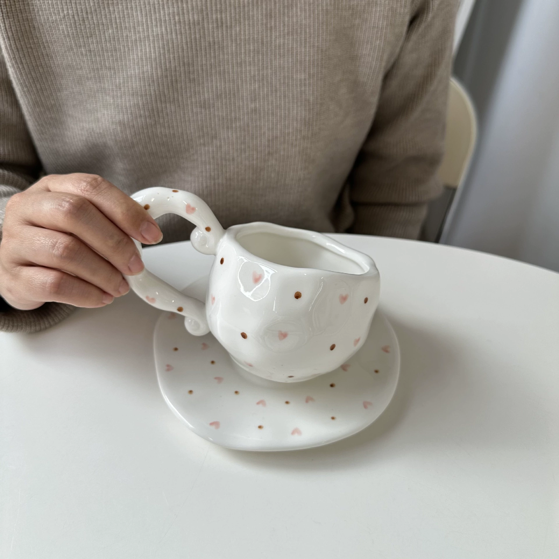 hand-painted ceramic coffee cup, francе retro из стиля, 300 мл, неравномерный милый дизайн