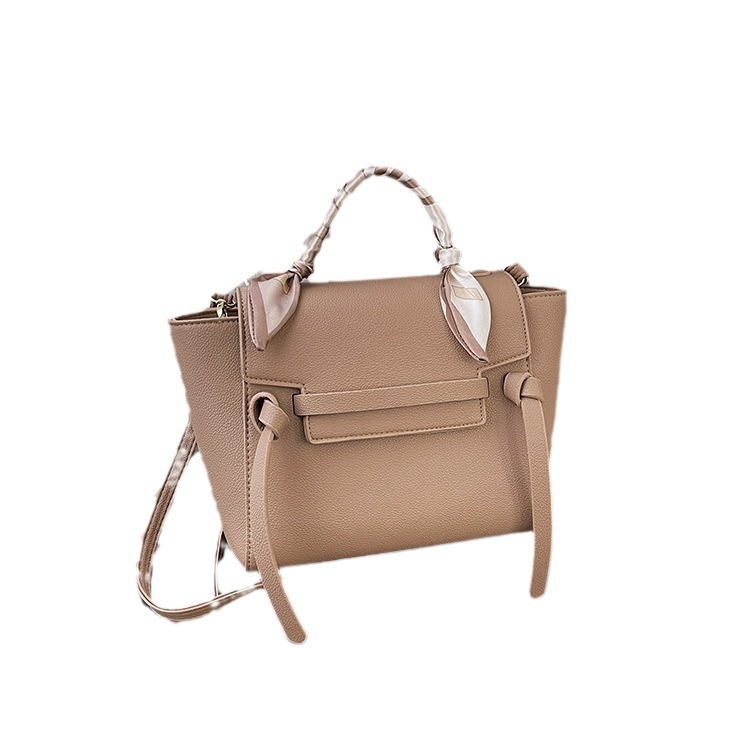 Bolso de moda y estilo occidental de moda bolso de mensajero de un solo hombro de diseño de nicho bolso cuadrado pequeño coreano de color sólido