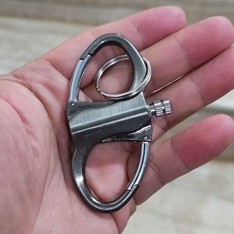 Baicheng BCK2-666 millones de fósforos encendedor de queroseno con llavero multifuncional al por mayor portátil impermeable al aire libre