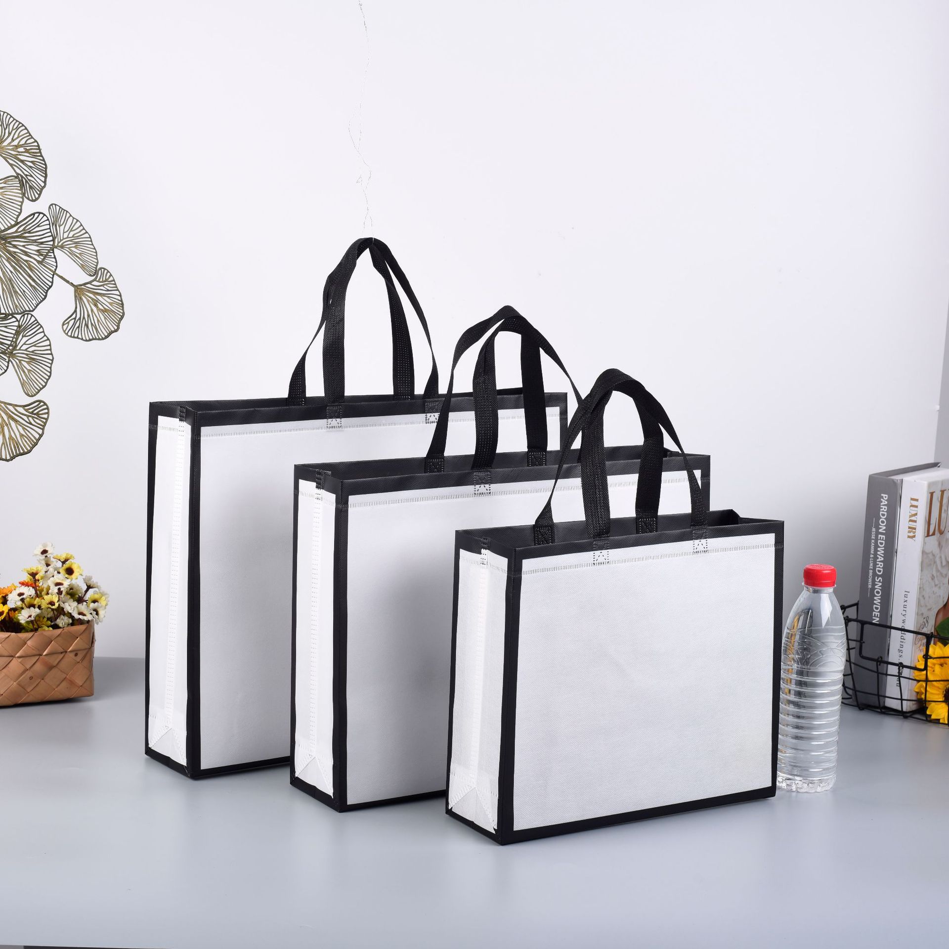 Tienda de ropa para mujeres a medida, centro comercial, tienda de ropa, bolsa de mano de compras, prensa en caliente, publicidad, bolsa no tejida laminada, personalización