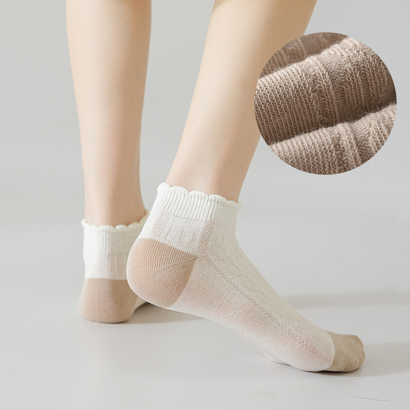 Calcetines de algodón de color sólido para mujer, calcetines finos para barco de primavera y verano, encaje a rayas, transpirable y absorbente de sudor, calcetines cortos japoneses al por mayor