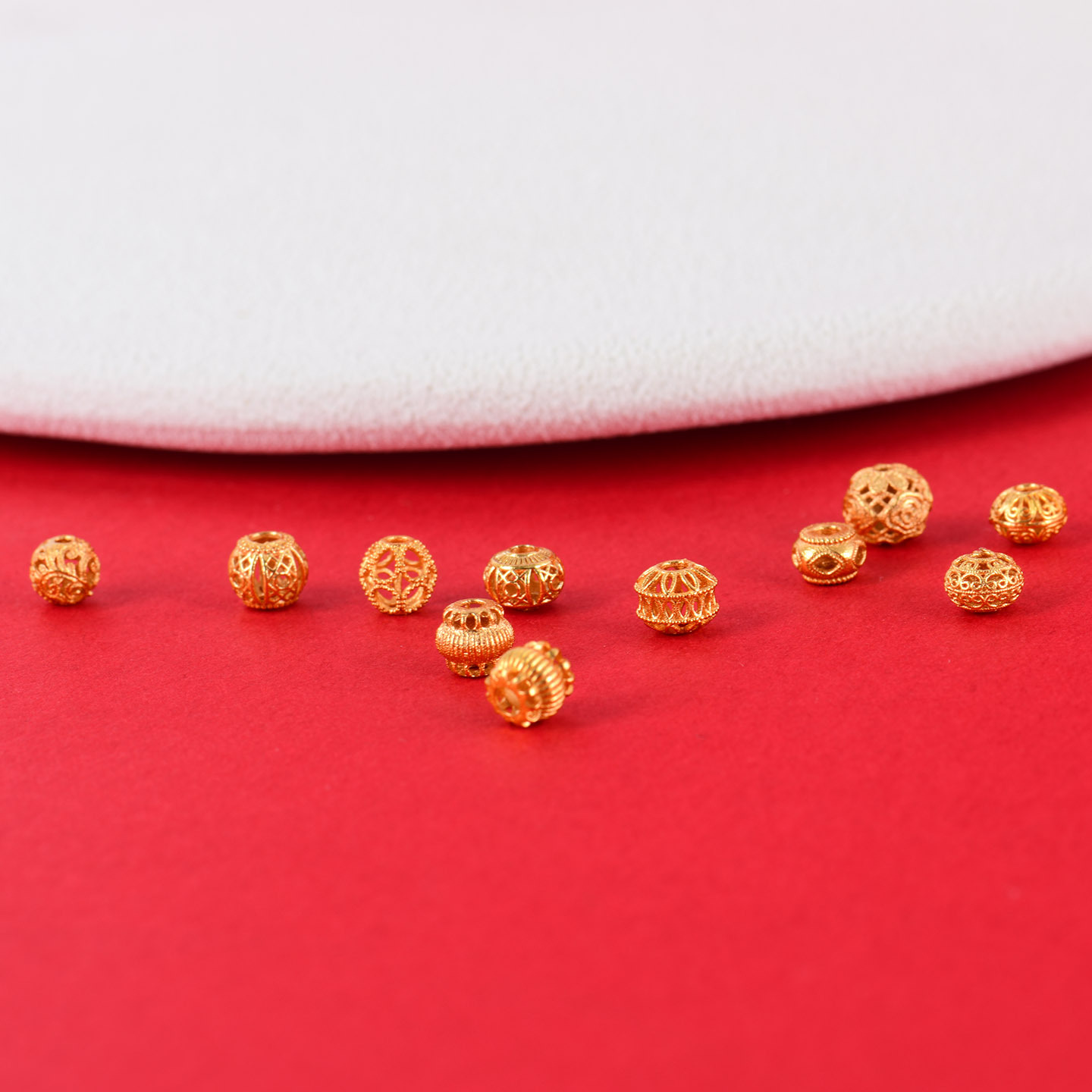 Ancient-Style Copper Plated with 24K Real Gold Hollow Ball Flower Bead Spacer DIY Bracelet Necklace Bead Cloud Pattern Accessories with Strong Color Retention