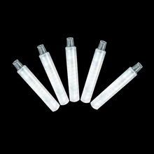厂家直供粉笔套无尘水溶性粉笔套塑料透明粉笔夹粉笔套粉笔延长器