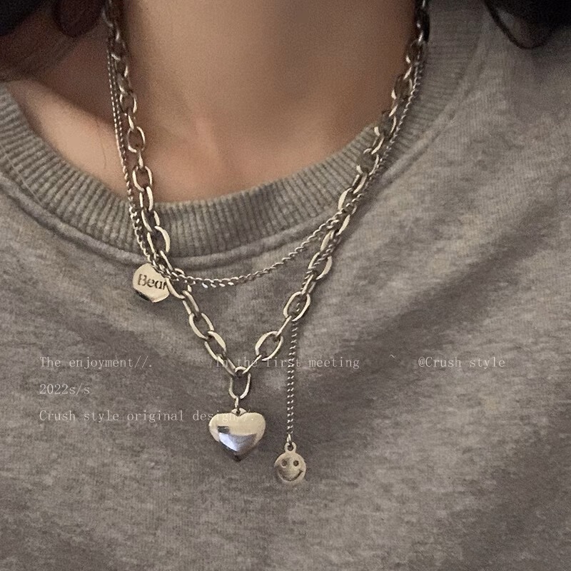 Sweet cool hot girl titanium steel non-fading love sweater necklace women's T-shirt decorative accessories New Hip Hop sweater chain fashion