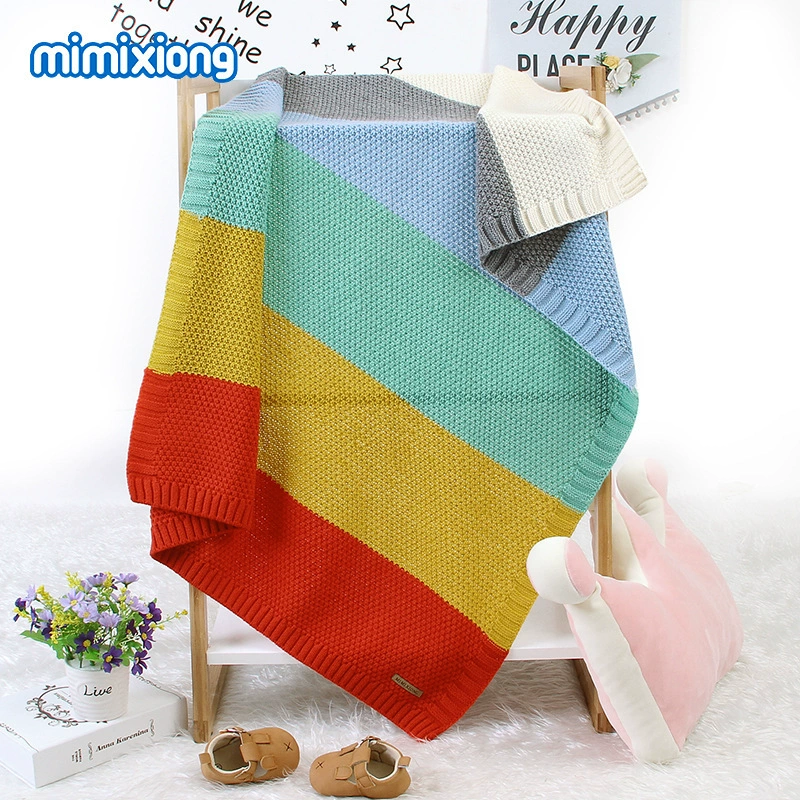 Детское вязаное радужное одеяло, чемодан