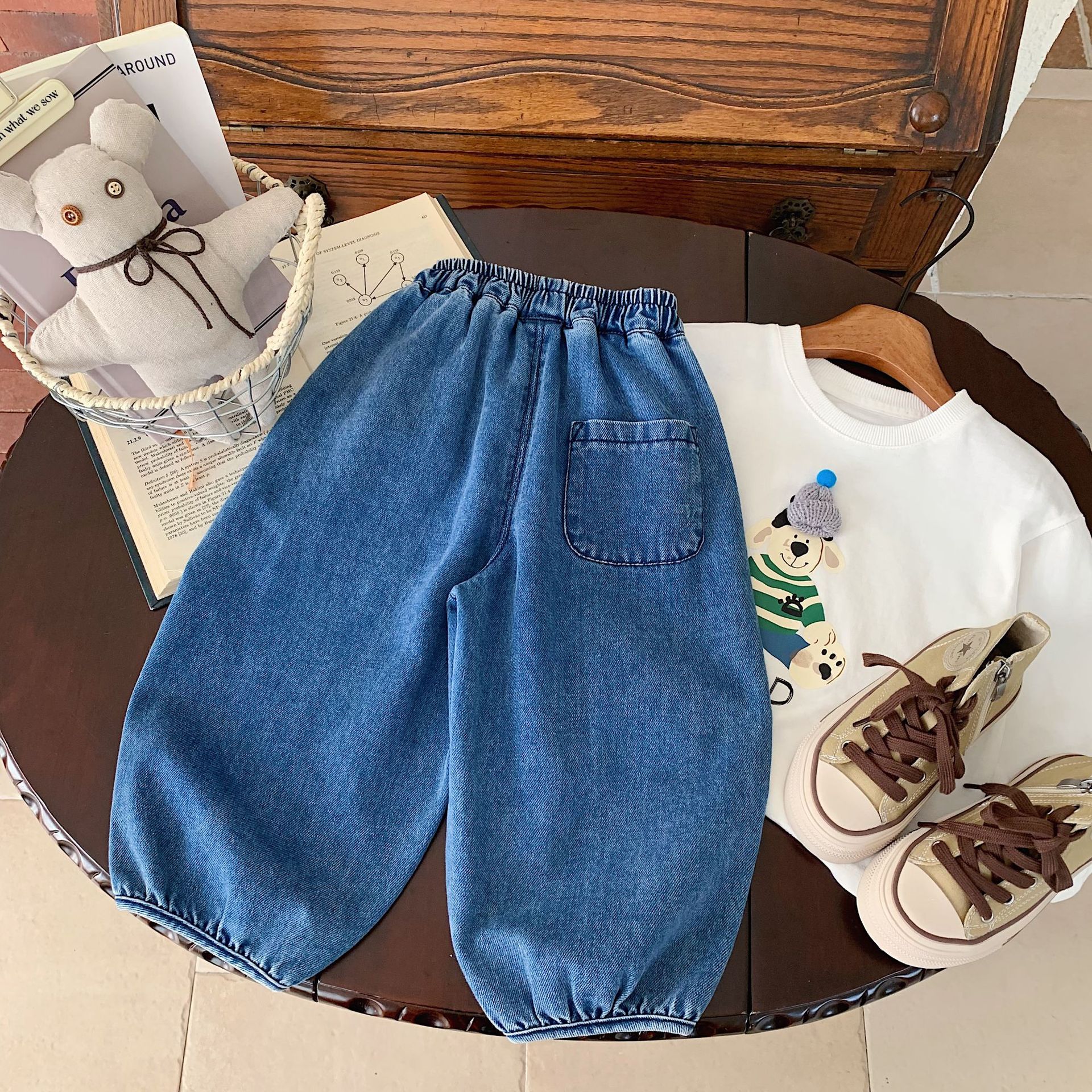 Blugi pentru copii, colecția 2024, versiunea coreeană, eleganți și versatili, cool și la modă pentru copii. Ținută frumoasă pentru bebeluși._voghion.com