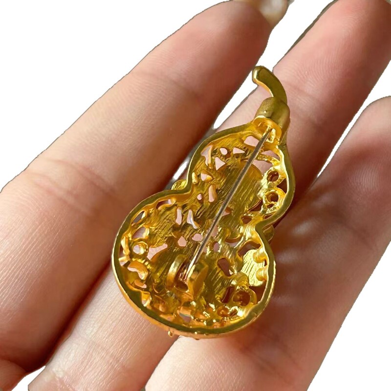 哑金镂空葫芦胸针女高级感轻奢小众收腰防走光扣衣饰别针饰品胸花|undefined