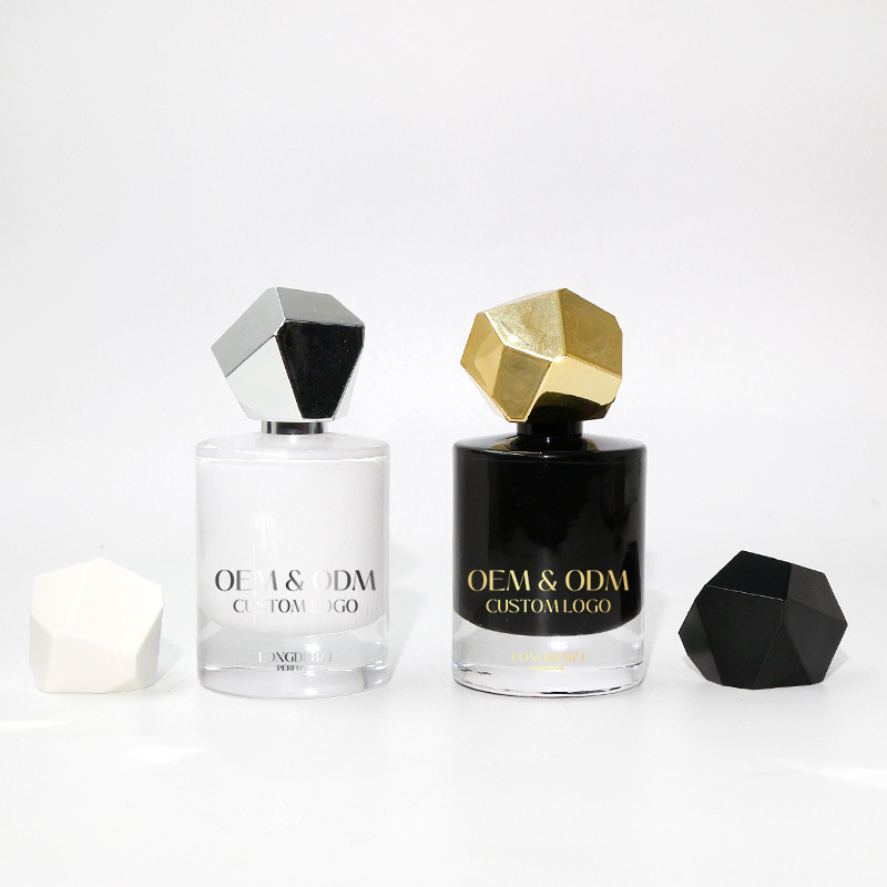 新技術内のスプレーガラス香水瓶は高級ガラス香水瓶30ml 50ml 100ml 15バヨネットを供給しています。|undefined