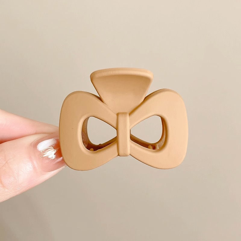 Cascada alta cola de caballo artefacto fijo clip pequeño horquilla femenino 2025 nuevo sombrero de clip de sentido avanzado en la parte posterior de la cabeza