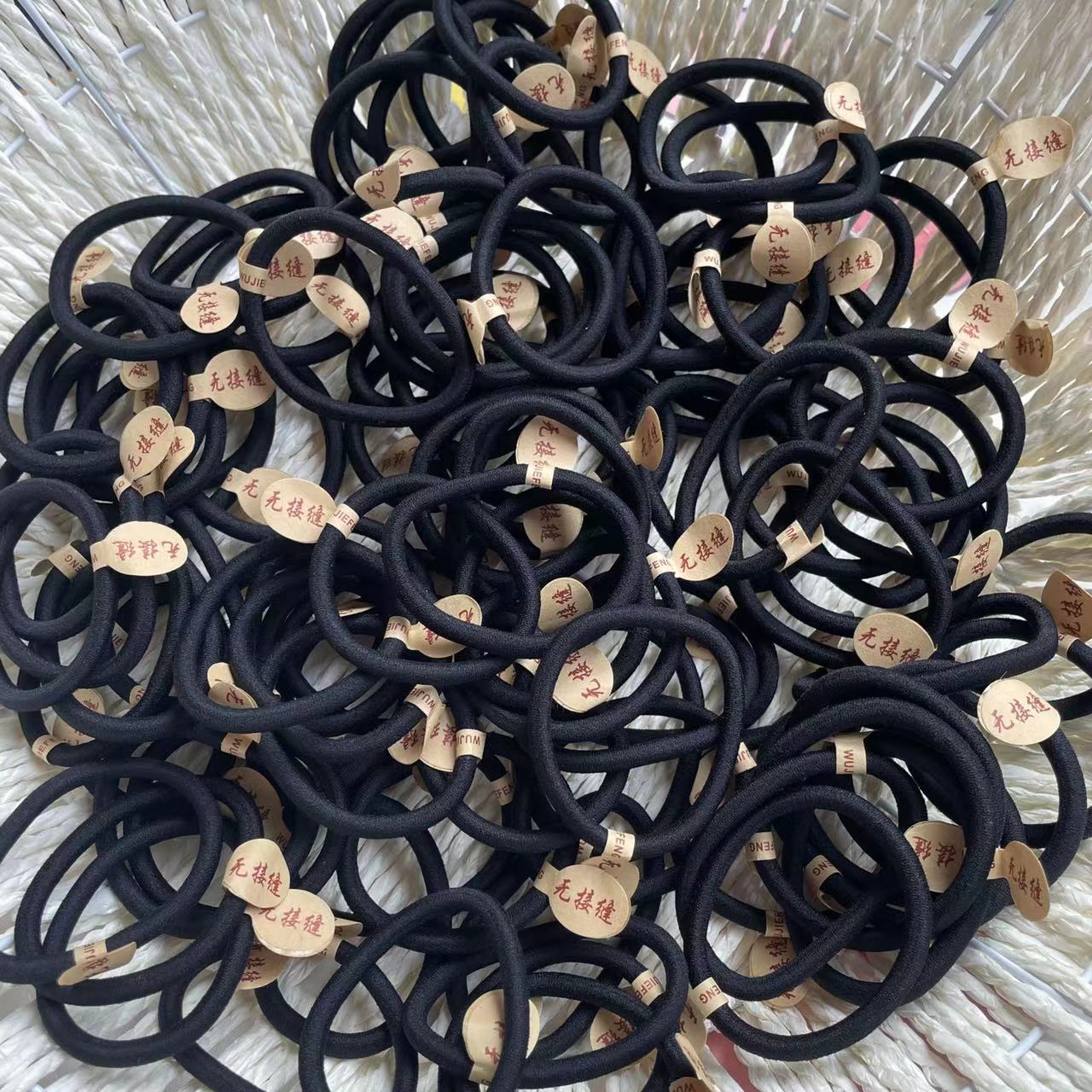 100 mezclado pelo lazo cuerda al por mayor banda de goma femenina carta de caramelo arco banda de pelo Simple temperamento lindo cola de caballo