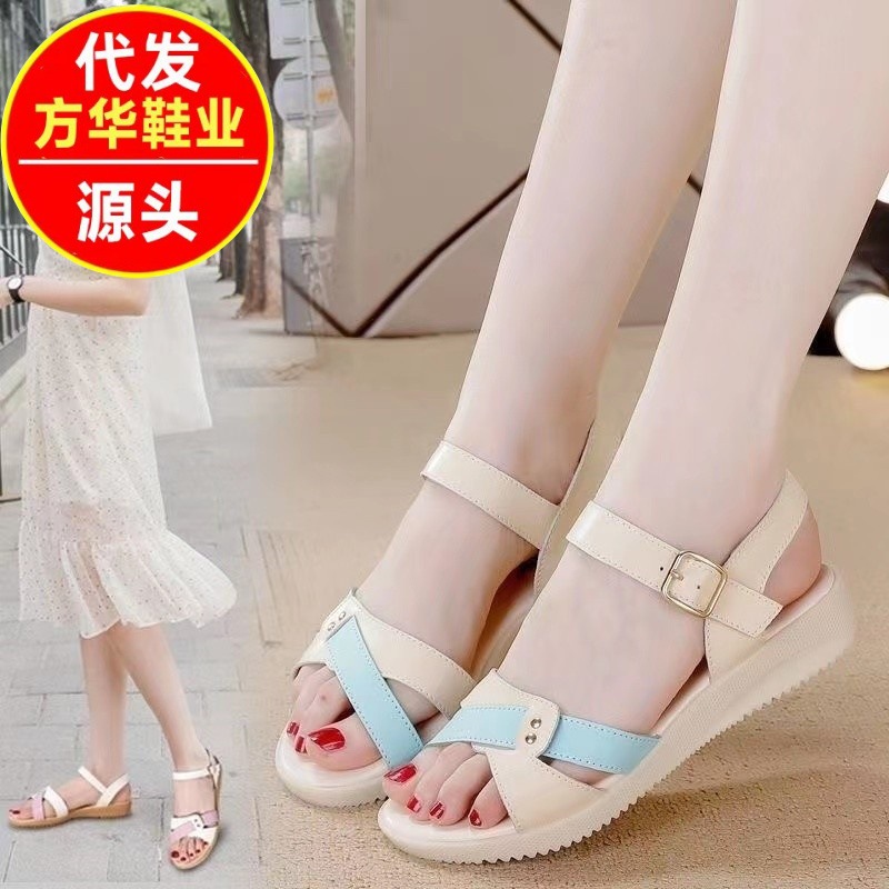 Nicho de sandalias deportivas casuales para mujeres 2026 verano nuevo estilo de moda confortable con suela suave casuales zapatos de playa para mujeres