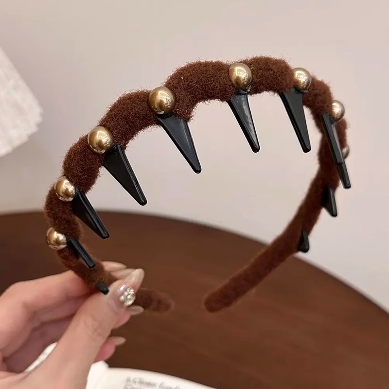 Perla negra ondulado peluche banda de cabello para mujeres 2025 nueva gama alta cráneo alto con dientes antideslizante banda de cabello de presión de cabello