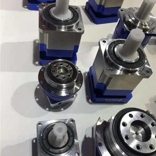 KRACHT泵电机KF112RF7-D15+PT250-A-110-135+DSM-4,0B-400/690-4P