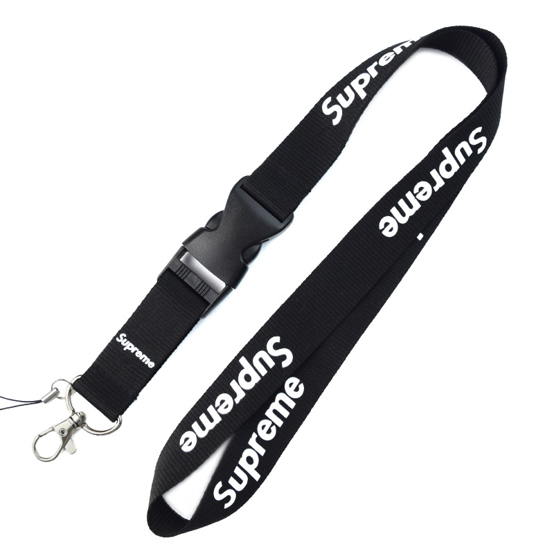 흰색 로고가 있는 검은색 끈