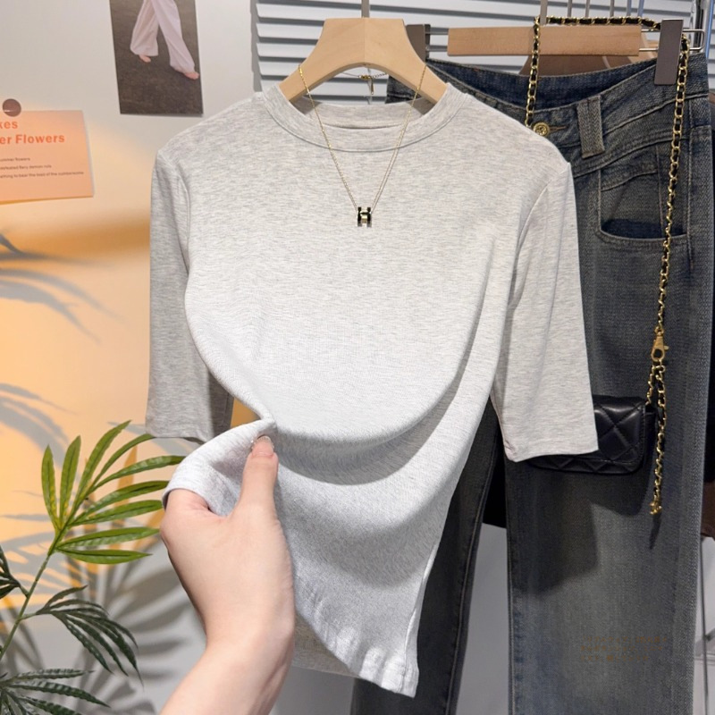 Half-Sleeved T-Shirt for Women, Quarter-Sleeved Gray Small Stand-Up Collar Mid-Sleeve Bottoming Shirt, Spring & Fall Korean Style Slim-Fitting High-Bottom Top Half-Sleeved T-Shirt for Women, Quarter-Sleeved Gray Small Stand-Up Collar Mid-Sleeve Bottoming Shirt, Spring & Fall Korean Style Slim-Fitting High-Bottom Top