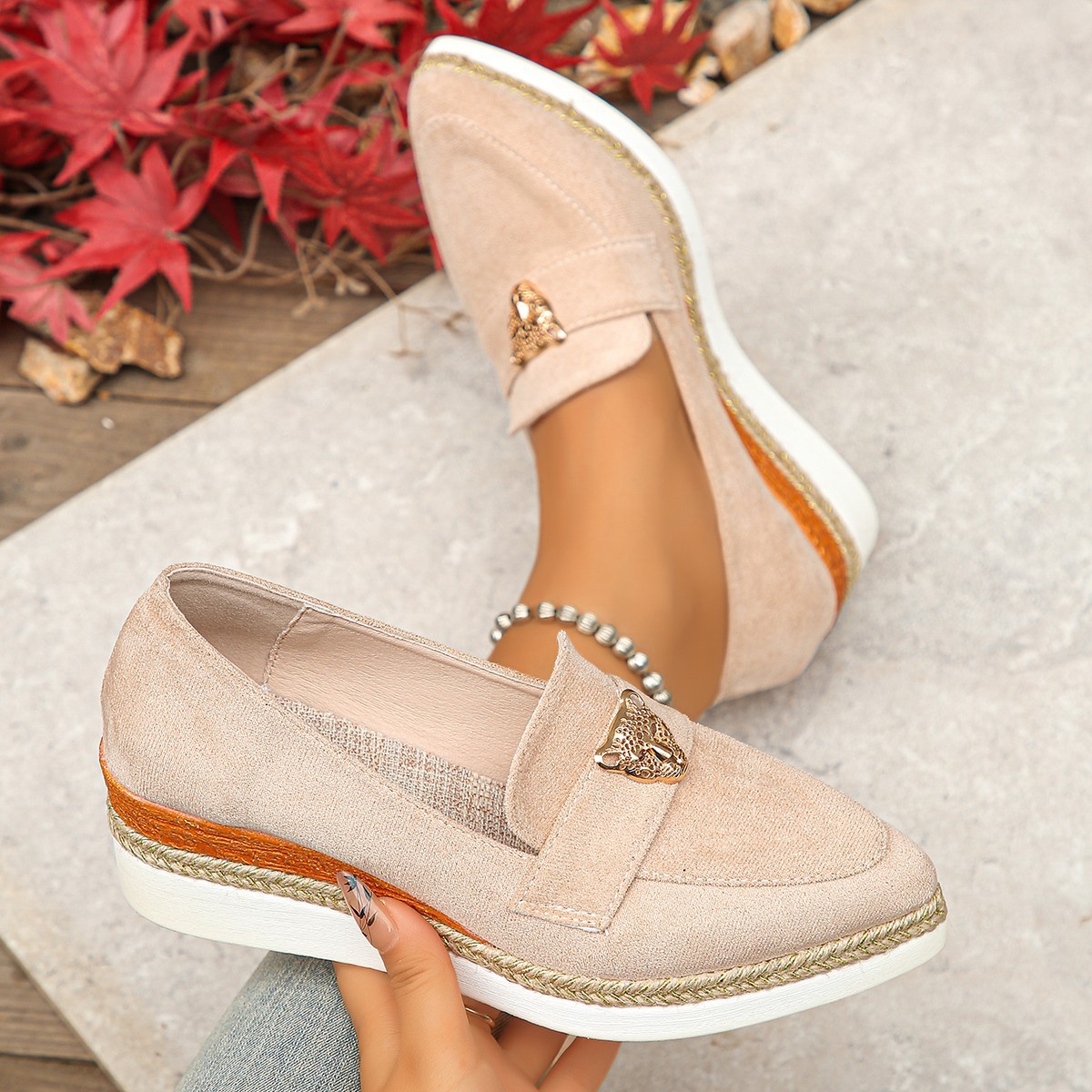 lightweight comfortable shoes wedge heel low-cut