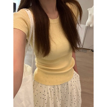 小鸡黄显白坑条短袖女夏季2026减龄修身甜辣风打底上衣内搭针织衫