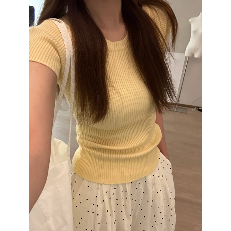 小鸡黄显白坑条短袖女夏季2026减龄修身甜辣风打底上衣内搭针织衫
