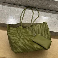国境を越えた2025手編みのトートバッグシングルショルダーバッグ女性レトロ大容量本革手提げバスケット
