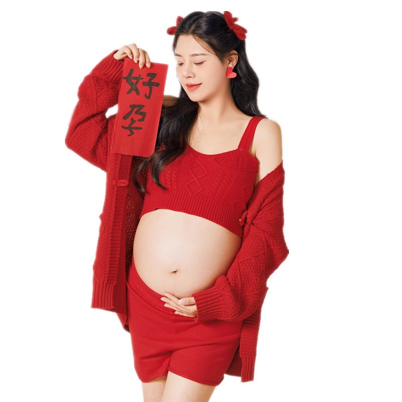 집에서 사진 스튜디오 새 크리스마스 새해 스웨터 분위기 실내 초상화 큰 배 임신 한 엄마 사진 촬영 초상화 의류