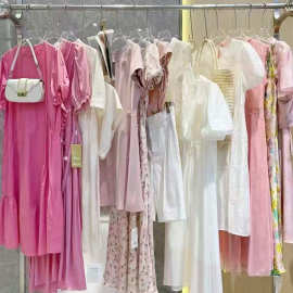 杭州精品女装【依然浪漫】品牌专柜撤柜25夏年轻大码少淑尾货批发