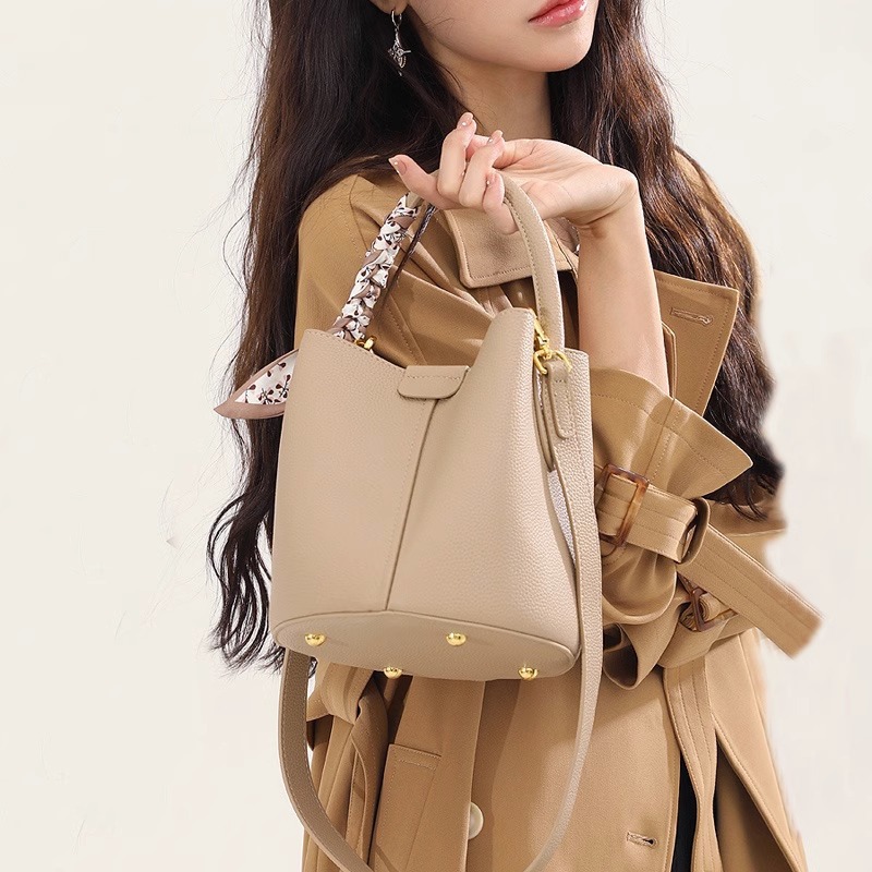 Borsa a secchiello per andare al lavoro Borsa a secchiello per verdure di lusso leggera di nuova moda Borsa da donna a spalla singola All Match portatile Mes_voghion.com