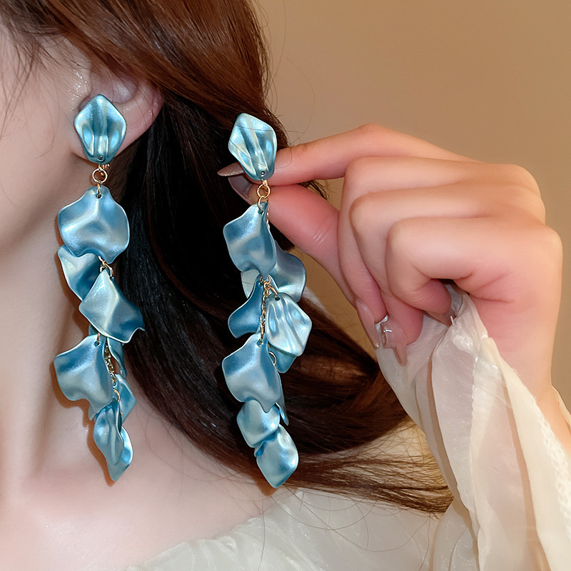 Pendientes de borla de flor de súper hada de plata Pendientes de ins pequeños frescos y dulces Personalidad de moda Pendientes de alta gama al por mayor