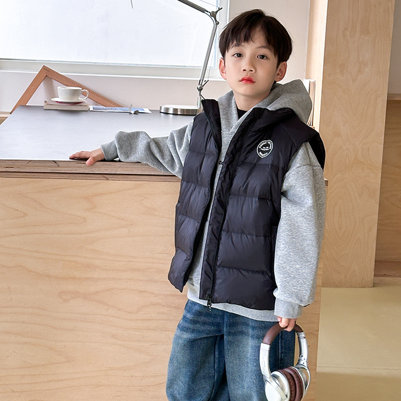 Chaleco de pluma para niños 2025 otoño y invierno nuevo chaleco caliente de cuello rojo para niños image 8