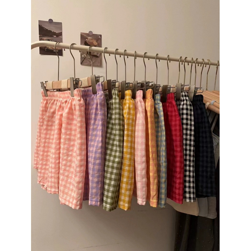 Cotton-Containing Plaid Shorts for Girls Next Door, Soft Elastic Waist, Home Casual Walking Pants, Loose Pajamas, Thin Summer Style Cotton-Containing Plaid Shorts for Girls Next Door, Soft Elastic Waist, Home Casual Walking Pants, Loose Pajamas, Thin Summer Style