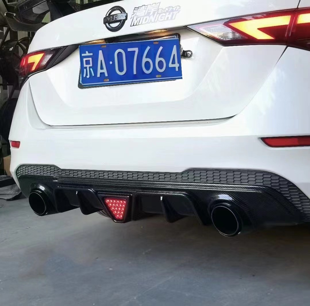 Suitable for 14 generations of Sylphy rear lip 20-22 Sylphy modified tail lip leading navigation light rear lip rear spoiler surround
